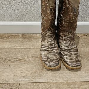 Roper Beige Ladies Boots Excellent Conditions
